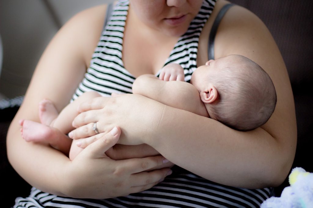 When Should I Call A Lactation Consultant? - The Care Connection